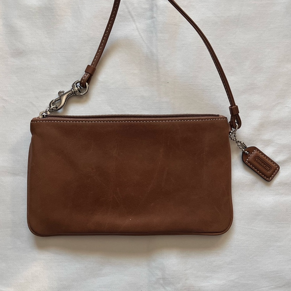 Coach Vintage Quality Smooth Leather Wristlet With Silver Hardware and Buckle - Picture 2 of 8